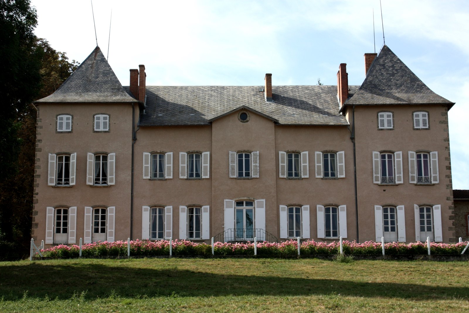 Le Château de Chambost et ses abords